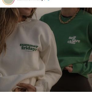 Summer Fridays White crew neck sweater